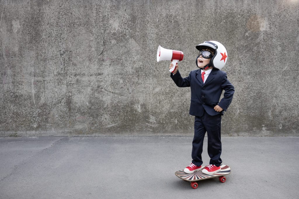 primer, skateboard, niño atrevido, valiente